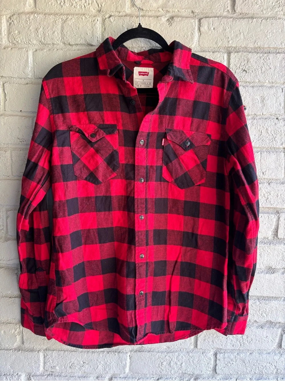 Levi's Red and Black Buffalo Plaid  Shirt Sz S front pockets preloved Cotton